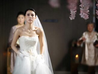 Sau khi chia tay bạn trai quen từ thời đại học, 3 tháng sau tôi lên xe hoa với người chồng hiện tại. Chồng hơn tôi tám tuổi, là trưởng phòng ở một công ty lớn, gia đình có điều kiện, và quan trọng hơn, anh mang lại cho tôi cảm giác an toàn về vật chất mà cô từng mơ ước.