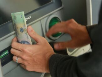 Hà Nội: 3 cựu công an phường chở người vi phạm đi rút tiền ‘cảm ơn’
