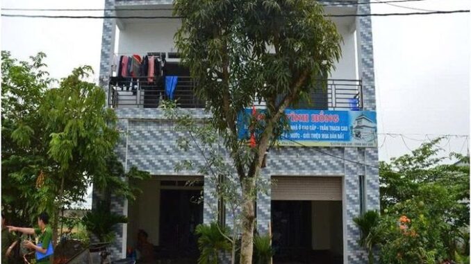 Sau tiếng n:ổ lớn, 2 người t:uv:ong Sau tiếng n:ổ lớn, 2 người t:uv:ong