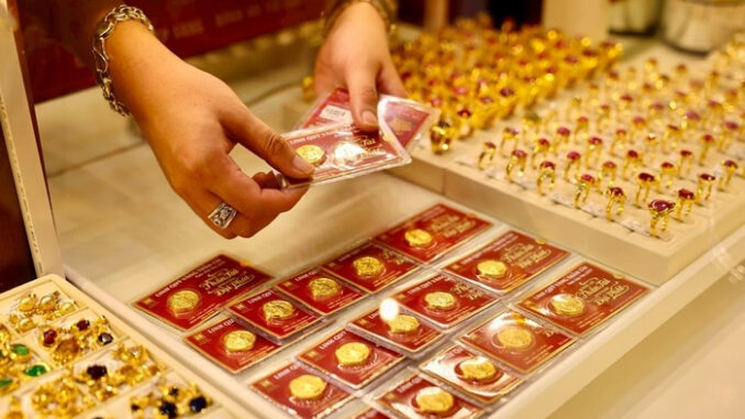 Giá vàng sáng nay 1/6: thị trường phiên đầu tháng giảm kinhkhung sau khi các ông lớn ngành vàng như PNJ và SJC bị khuI ra một loạt sai phạm Giá vàng sáng nay 1/6: thị trường phiên đầu tháng giảm kinhkhung sau khi các ông lớn ngành vàng như PNJ và SJC bị khuI ra một loạt sai phạm