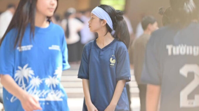 Cha vừa m;ất, nữ s;inh Hà Tĩnh đội khăn t;ang đi thi vào lớp 10: Xem mà nghẹn lòng Cha vừa m;ất, nữ s;inh Hà Tĩnh đội khăn t;ang đi thi vào lớp 10: Xem mà nghẹn lòng