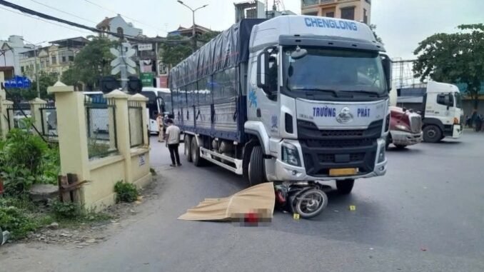 Nữ sinh viên năm cuối đại học tử vong thương tâm do va chạm với xe tải