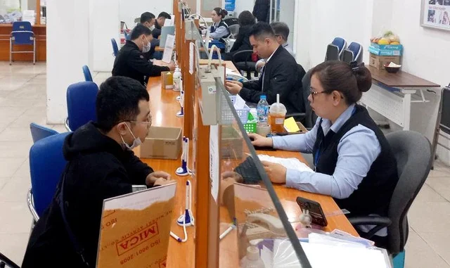 Tin vui cho những ai đang thất nghiệp: Chính sách an sinh có ‘1-0-2’ khiến hàng triệu người lao động phải ‘nín thở chờ đợi’ Tin vui cho những ai đang thất nghiệp: Chính sách an sinh có ‘1-0-2’ khiến hàng triệu người lao động phải ‘nín thở chờ đợi’